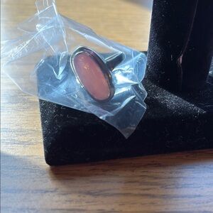 Sterling silver, bold, pink mother of pearl ring size 10 brand new